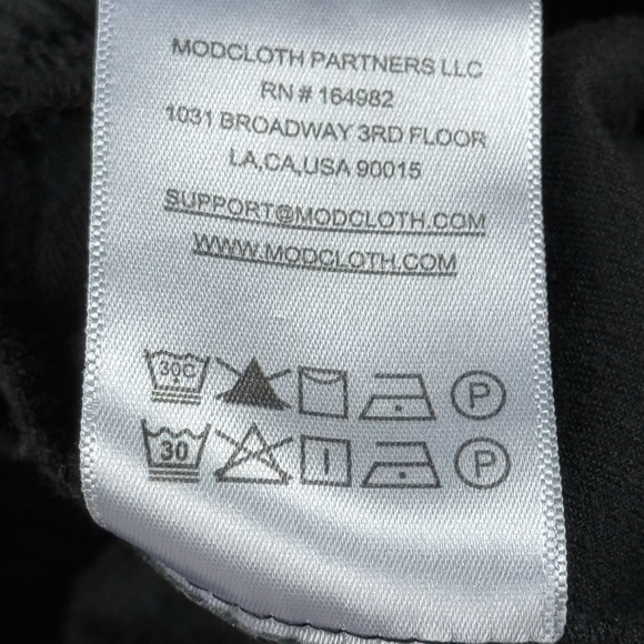 MODCLOTH Black Velvet Ribbed Stretchy Leggings Size Small - Picture 6 of 9